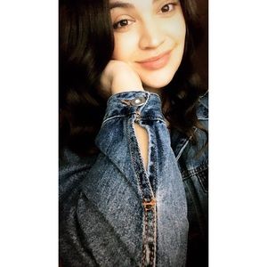 Meet your Posher, Nicole